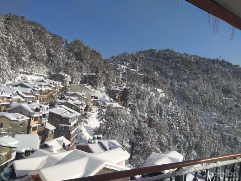 Hotel Basera Далхаузи Экстерьер фото